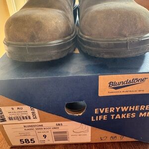 Blundstone Brown Leather Boots for Everyday Comfort